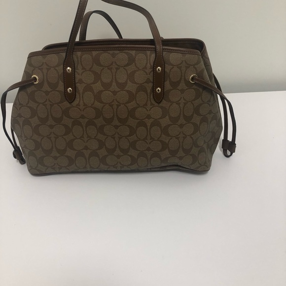 Coach purse - Picture 4 of 7